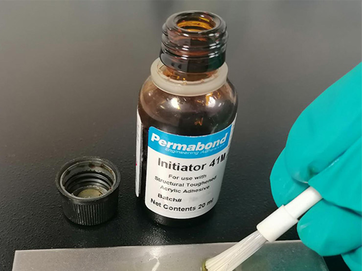 Initiator Permabond® 41M in 20 ml Flasche mit Pinsel